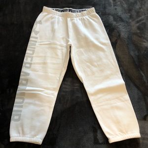 White Under Armour cropped joggers